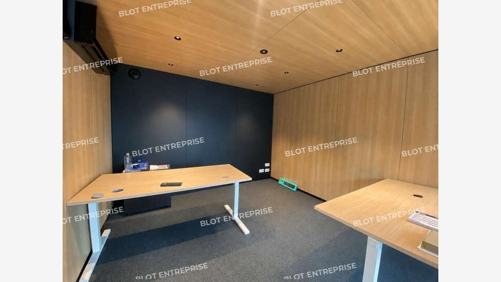 Bureaux 768m² belle visibilité Brest Port Commerce