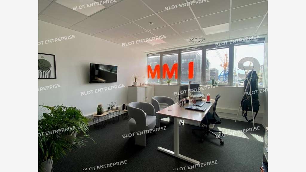 A vendre à louer bureaux 678m² Brest Port Commerce
