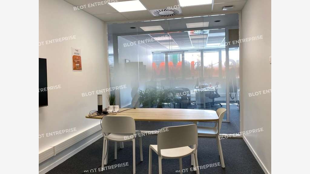 A vendre à louer bureaux 678m² Brest Port Commerce