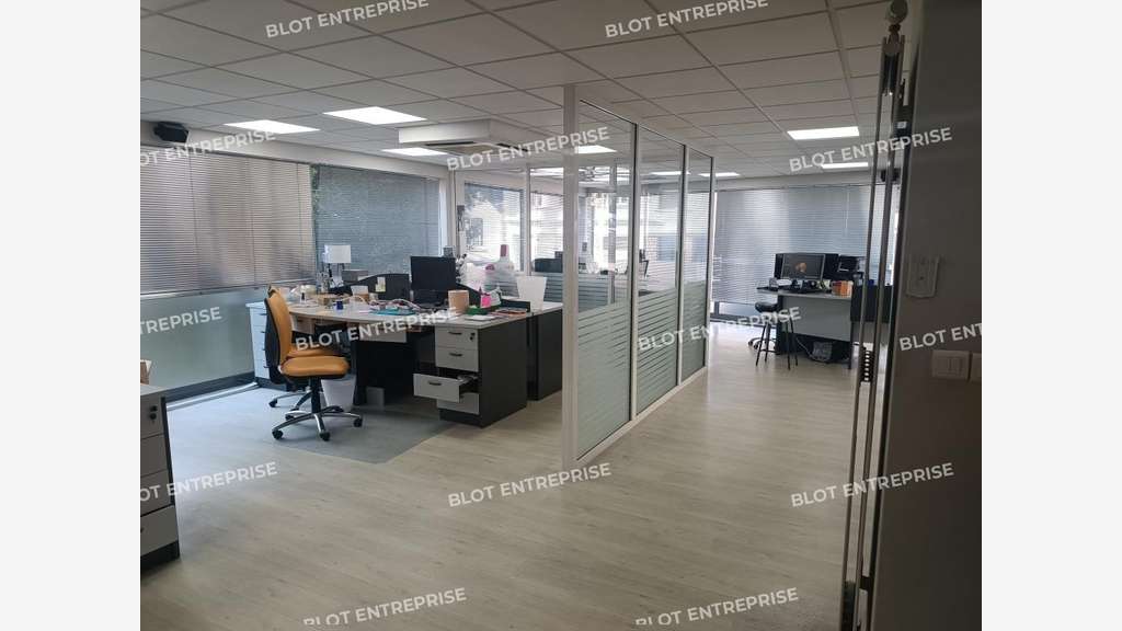 A vendre local climatisé médical 178m² Brest