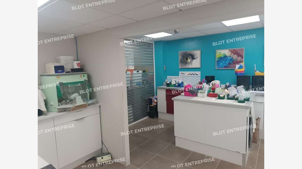 A vendre local climatisé médical 178m² Brest