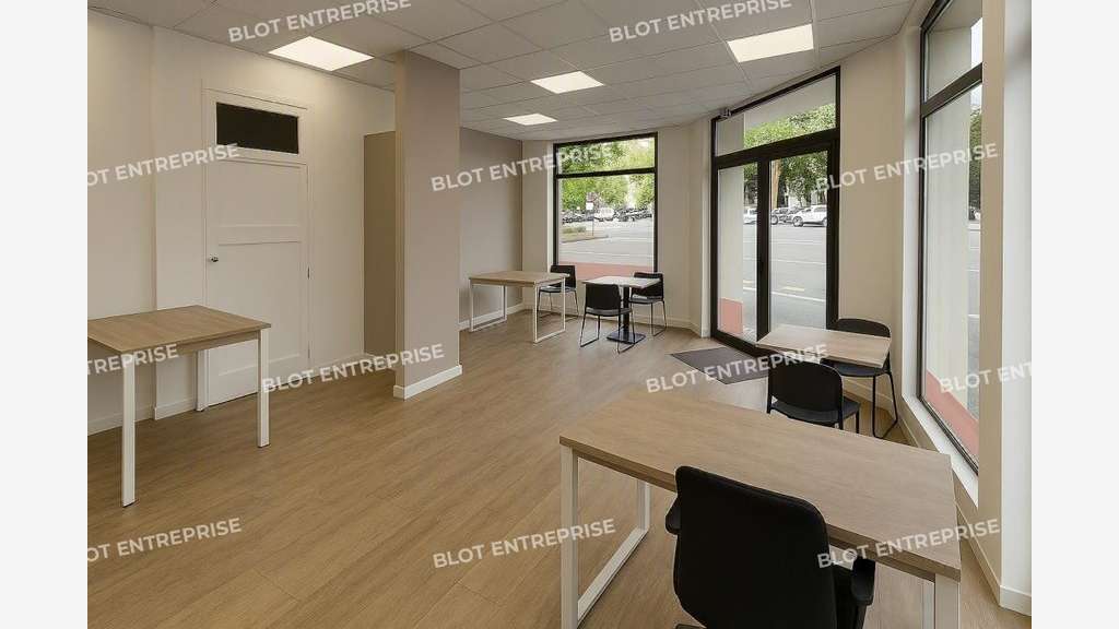 AV bureaux locaux commerciaux 73m² Brest St Louis