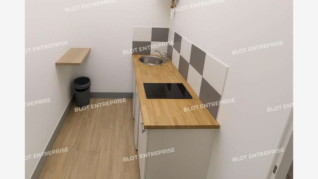 AV bureaux locaux commerciaux 73m² Brest St Louis