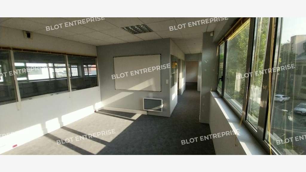 À VENDRE - BUREAUX - 220 m² - BREST