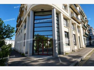 À VENDRE - BUREAUX - 646 m² - BREST