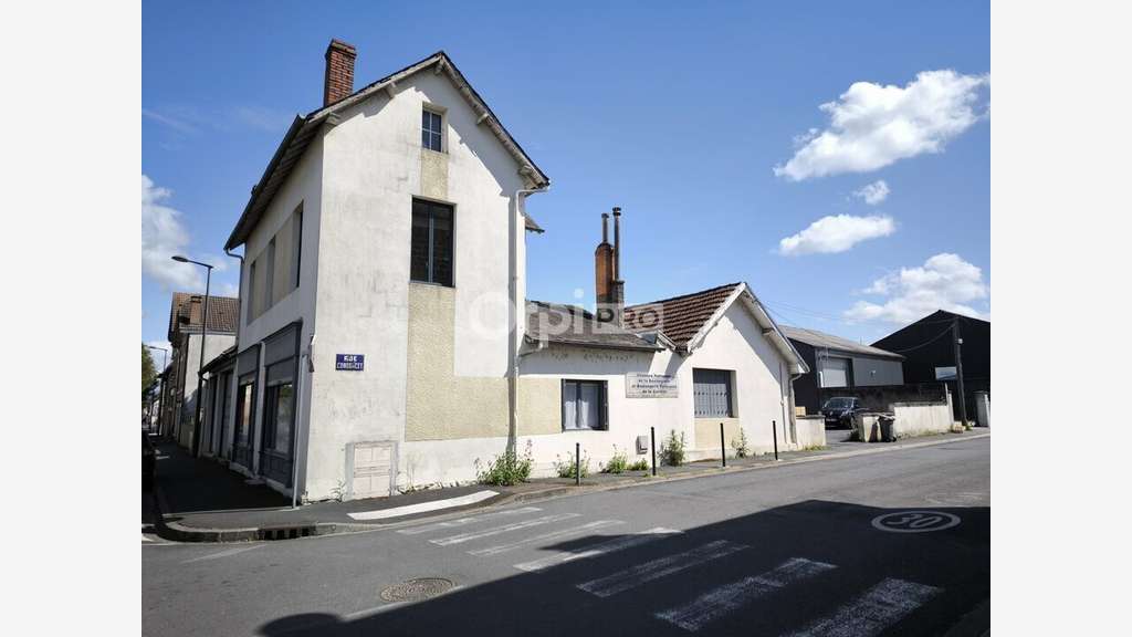 Bureau de 267m² à vendre à Brive la Gaillarde
