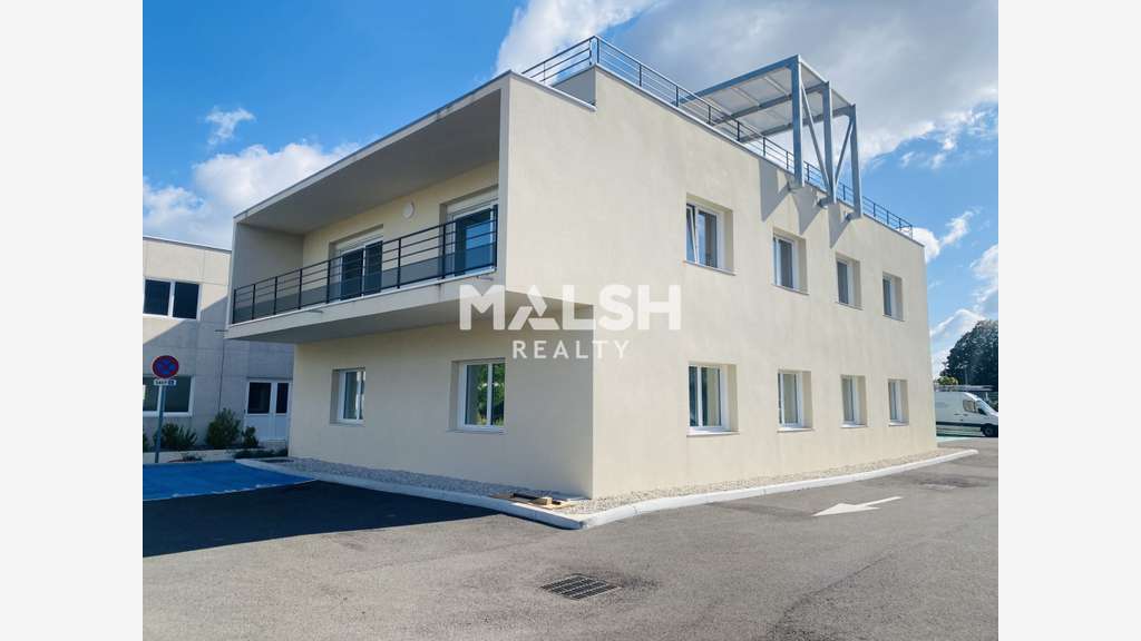 Vente bureaux 1477m² divisibles Bron Parc du Chêne