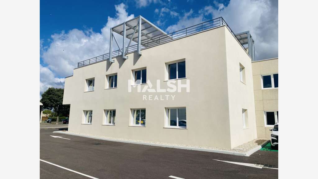 Vente bureaux 1477m² divisibles Bron Parc du Chêne