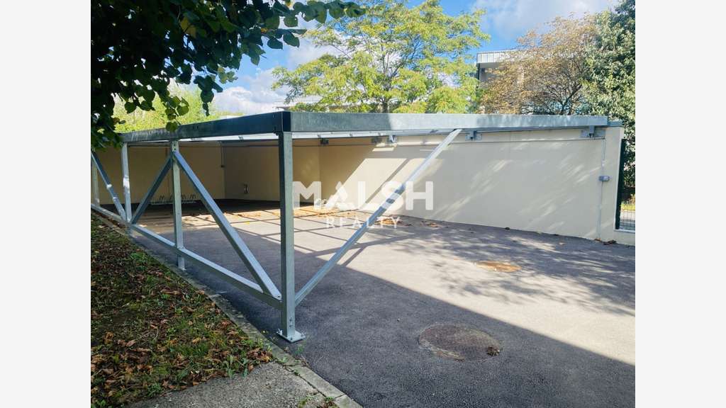 Vente bureaux 1477m² divisibles Bron Parc du Chêne