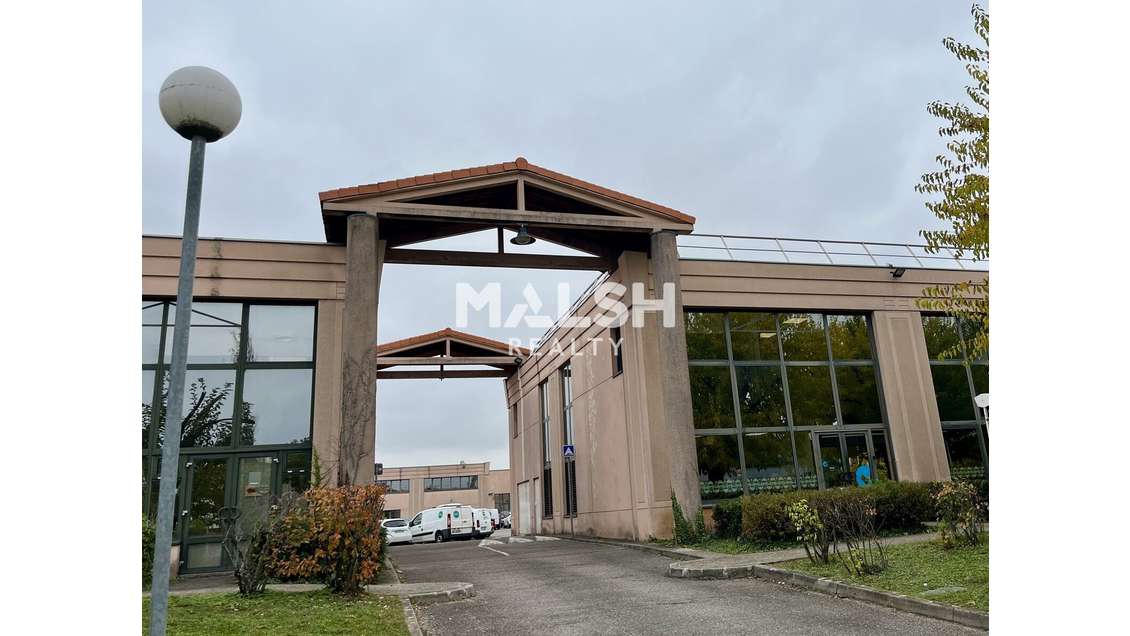 Vente bureaux 355m² à Bron Espace du Chêne
