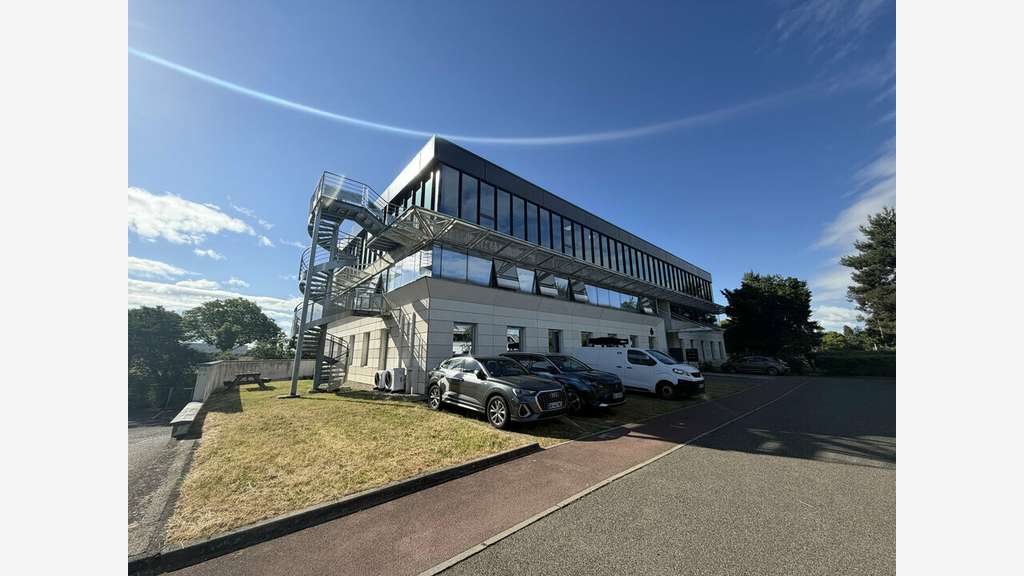 Bureaux de 140m² à vendre à Bron Europarc