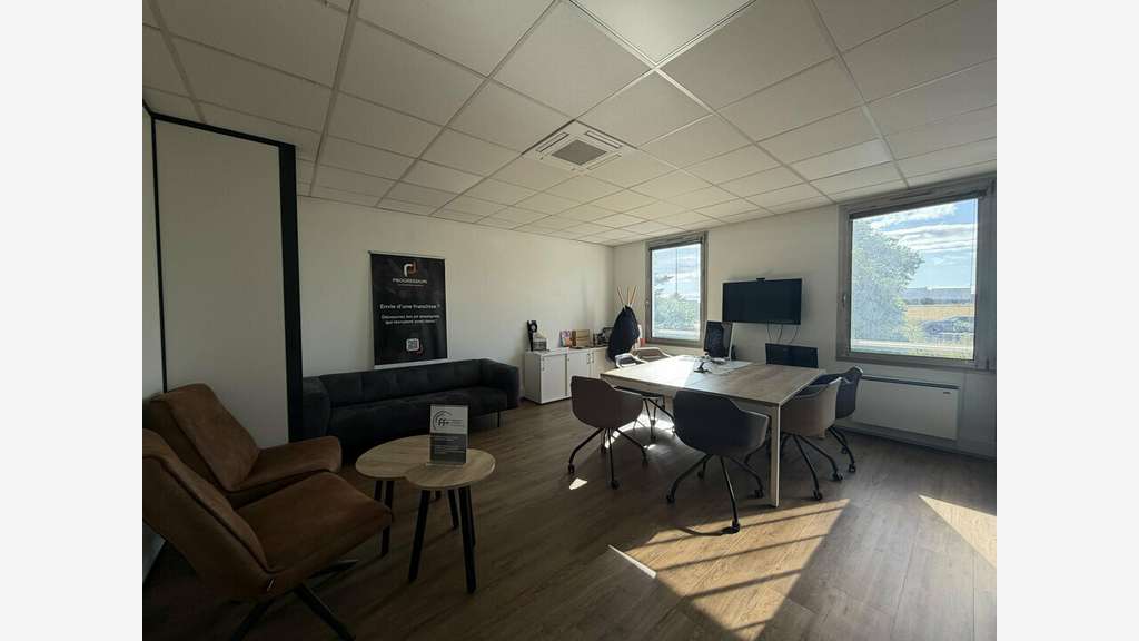 Bureaux de 140m² à vendre à Bron Europarc