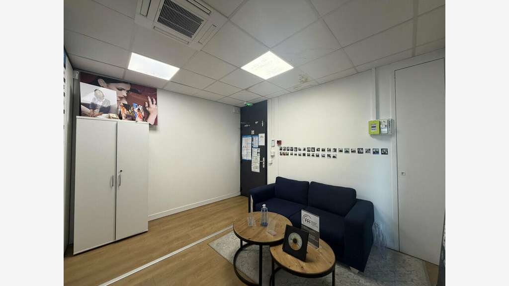 Bureaux de 140m² à vendre à Bron Europarc