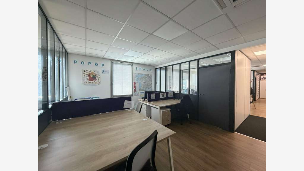 Bureaux de 140m² à vendre à Bron Europarc