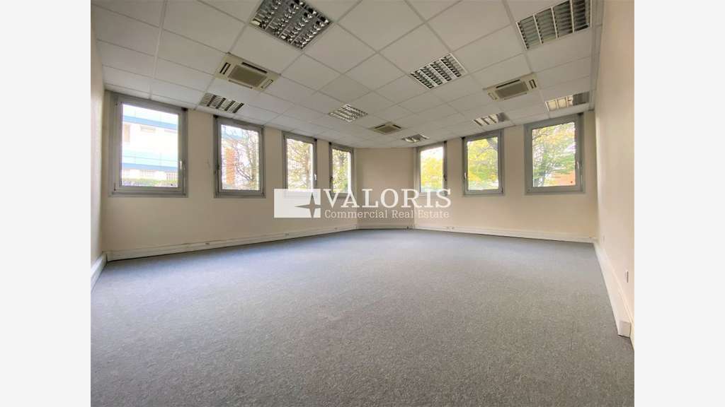 BRON - BUREAUX à vendre