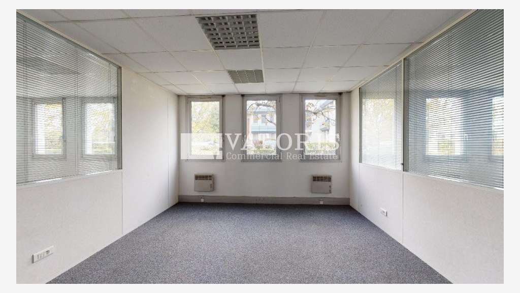 BRON - BUREAUX à vendre