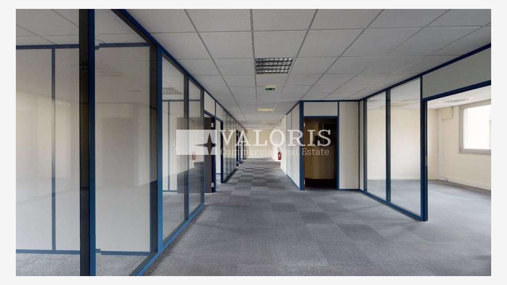 BRON - BUREAUX à vendre