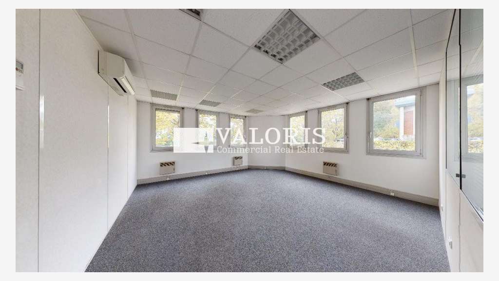 BRON - BUREAUX à vendre