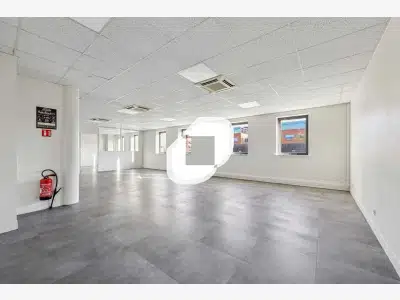 Vente Bureaux 95m² Bussy saint georges
