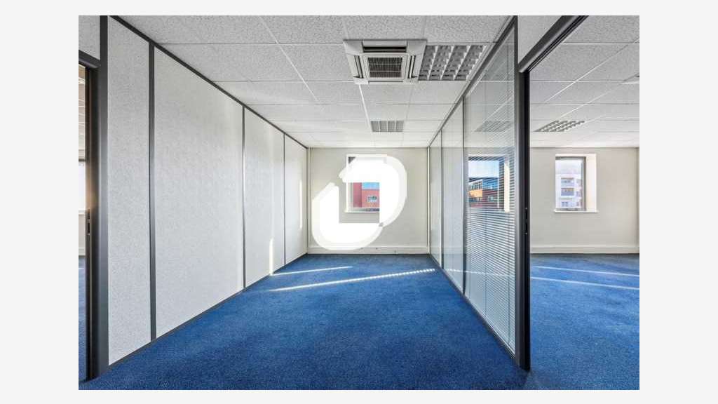 Vente Bureaux 96m² Bussy saint georges