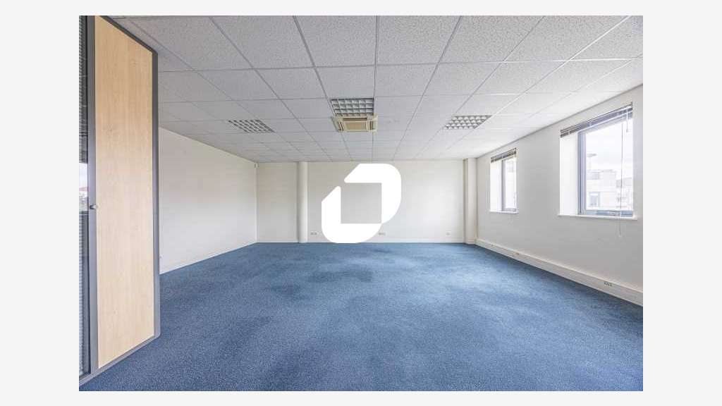 Vente Bureaux 96m² Bussy saint georges
