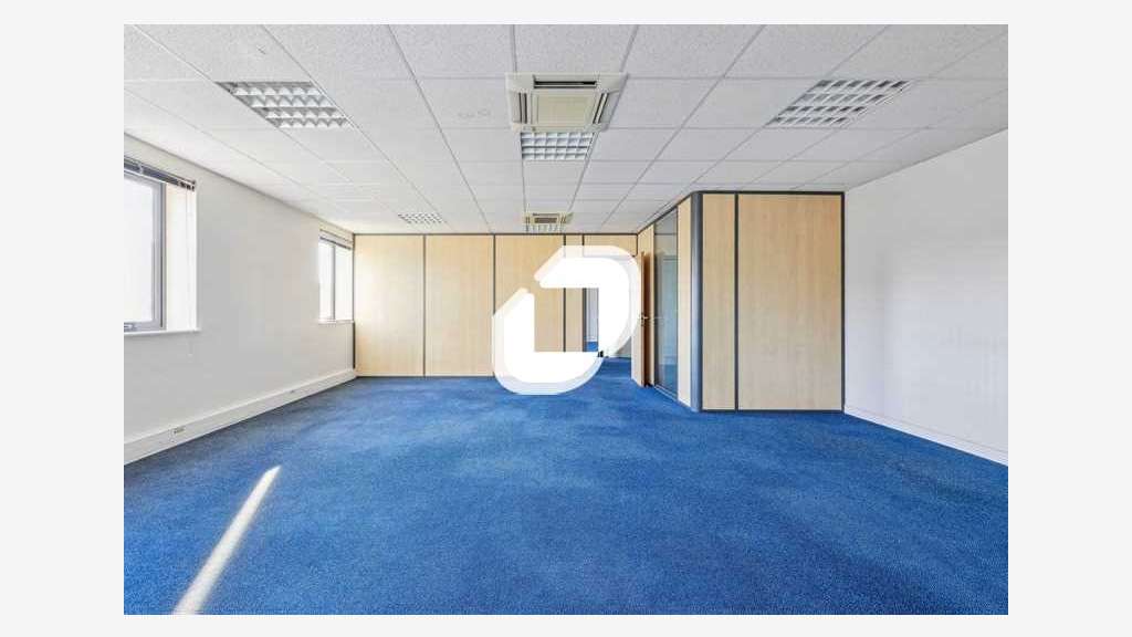 Vente Bureaux 96m² Bussy saint georges