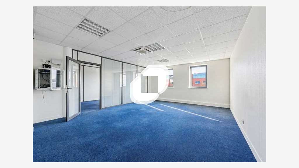 Vente Bureaux 96m² Bussy saint georges