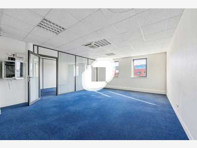 Vente Bureaux 96m² Bussy saint georges