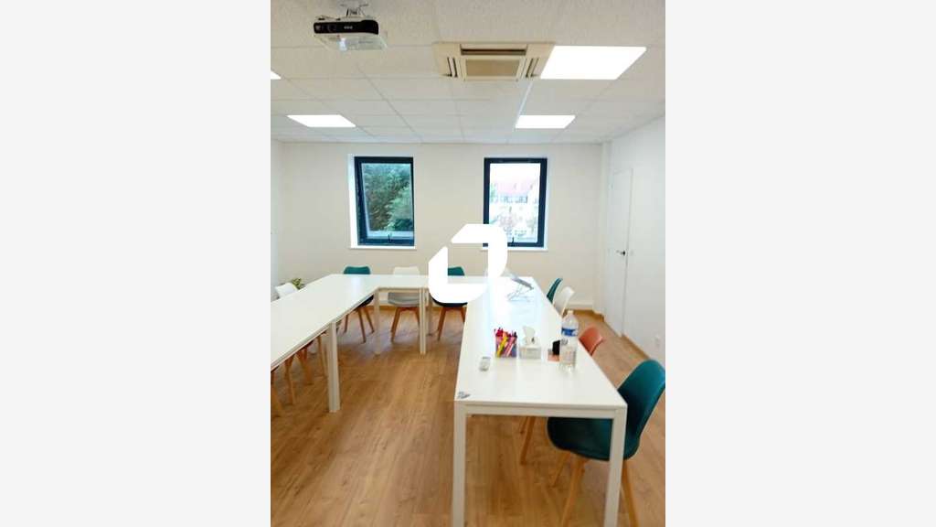 Vente Bureaux 64m² Bussy saint georges