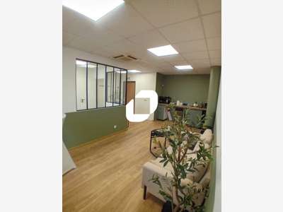 Vente Bureaux 64m² Bussy saint georges