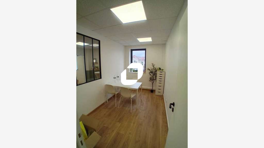 Vente Bureaux 64m² Bussy saint georges
