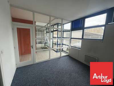 AV bureaux 252m² belle visibilité à Buxerolles