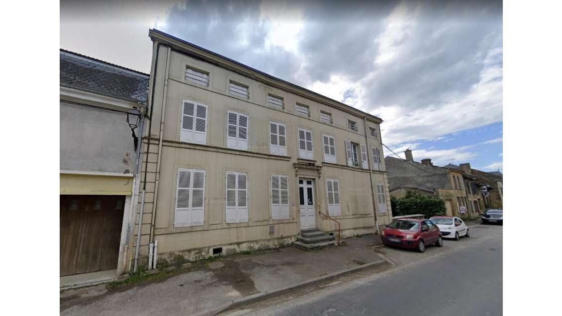 À vendre bureaux de 70 à 210m² à Buzancy  
