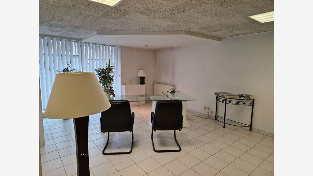 Local commercial 115m² à vendre à Caen centre