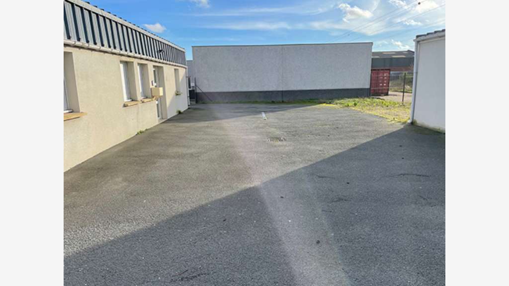 CALAIS - à vendre