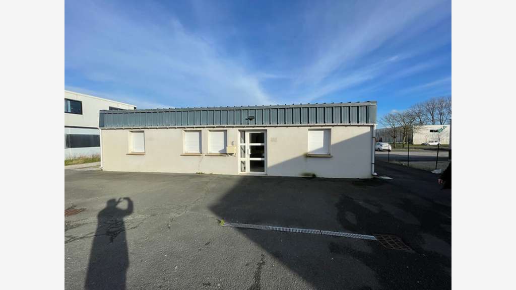 CALAIS - à vendre