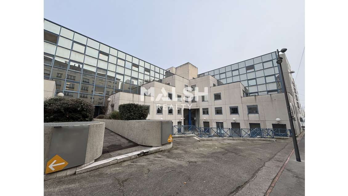 Bureaux à vendre 105m² RDC à Caluire-et-Cuire