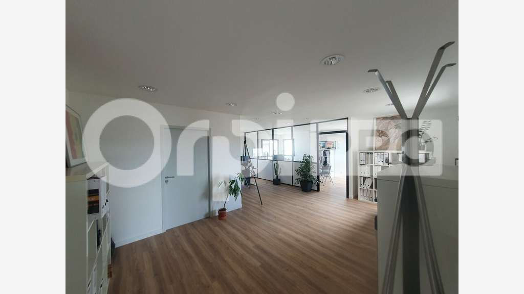 Vente bureaux/local professionnel 117m² Calvisson