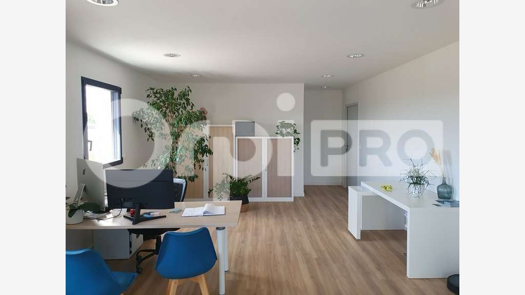 Vente bureaux/local professionnel 117m² Calvisson