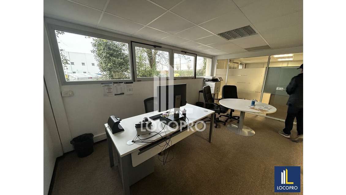 Vente bureaux de 87m² en ZI Cannes la Bocca