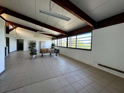 Vente bureaux de 162m² à Capesterre-Belle-Eau