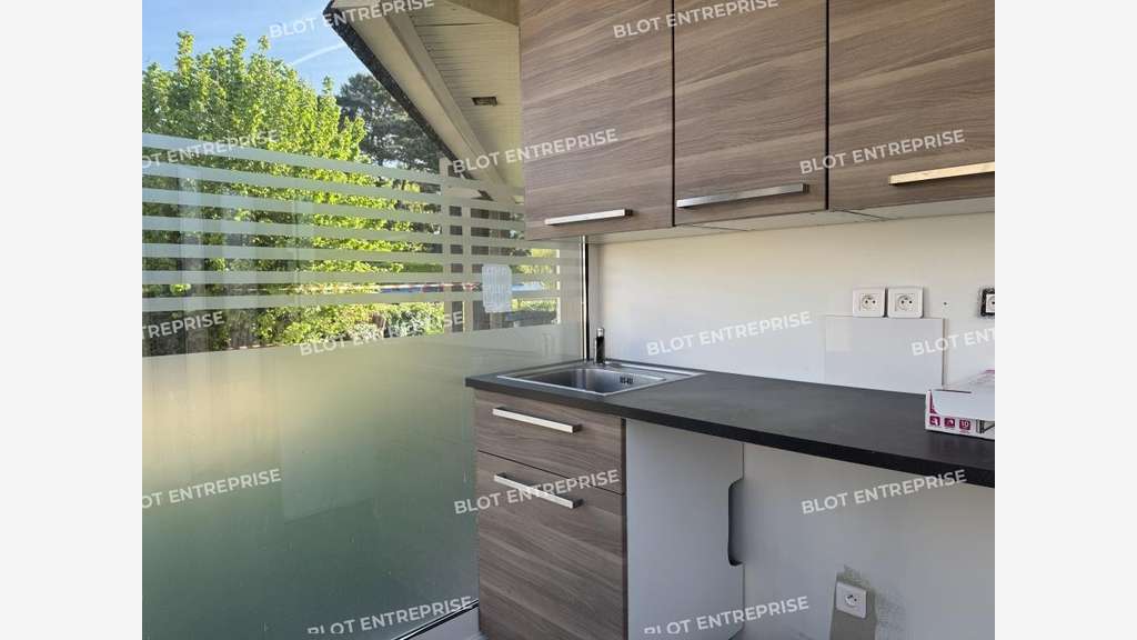 Vente bureaux locaux 160m² empl stratégique Carnac