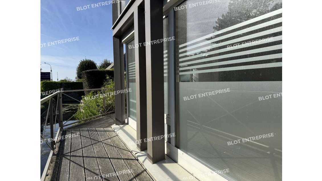 Vente bureaux locaux 160m² empl stratégique Carnac