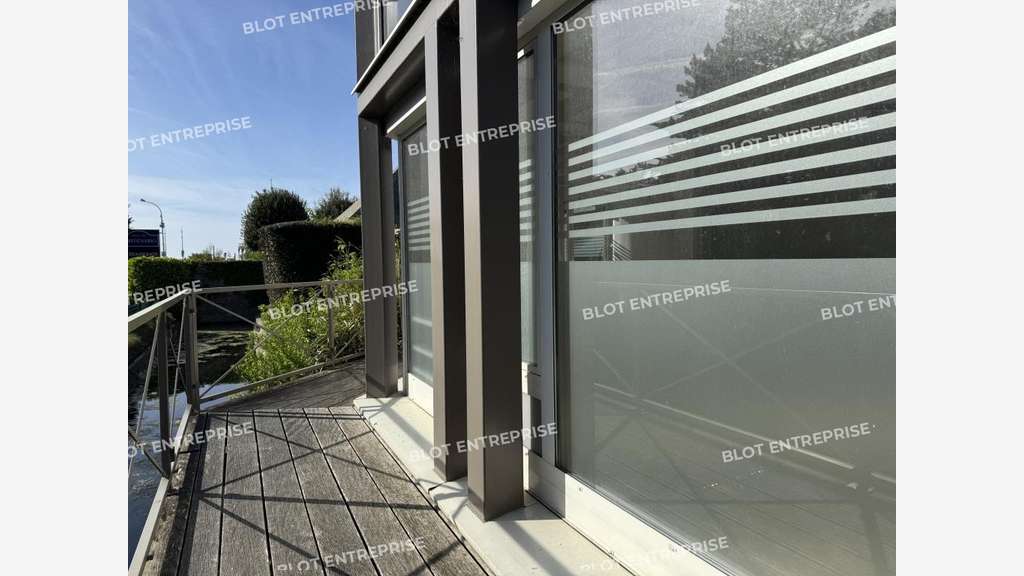 Vente bureaux locaux 160m² empl stratégique Carnac