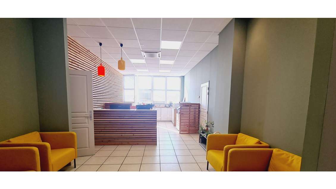 Vente bureaux spacieux 487m² R+1 à Carpentras