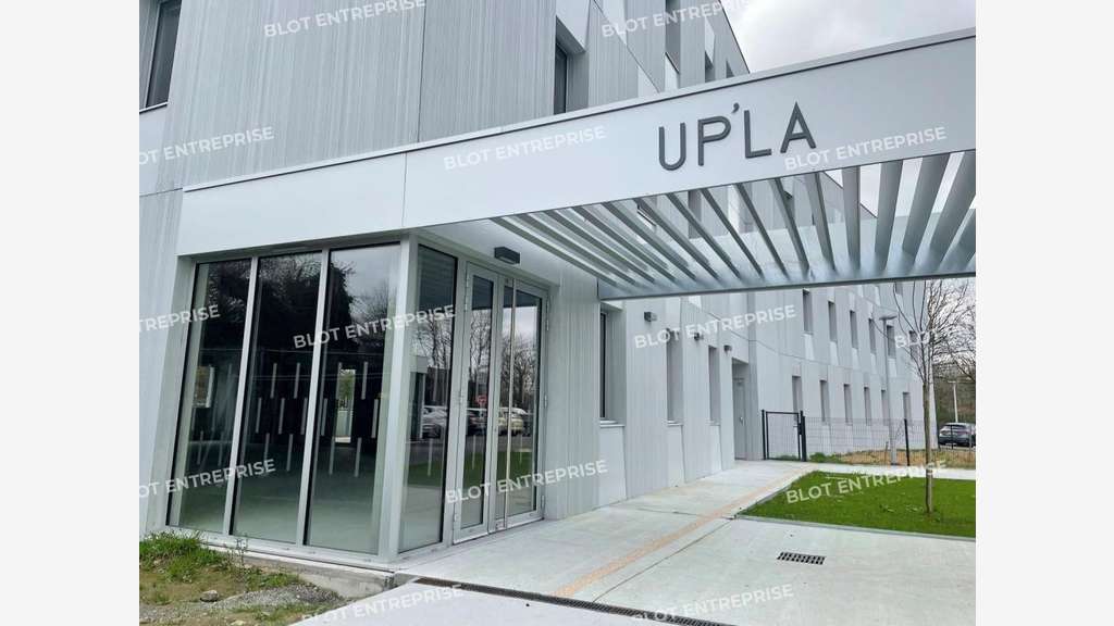 Vente bureaux neufs 1505m² à Carquefou
