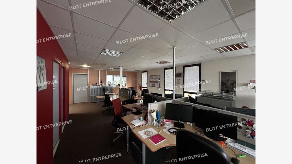 A vendre bureaux de 370m² à Carquefou
