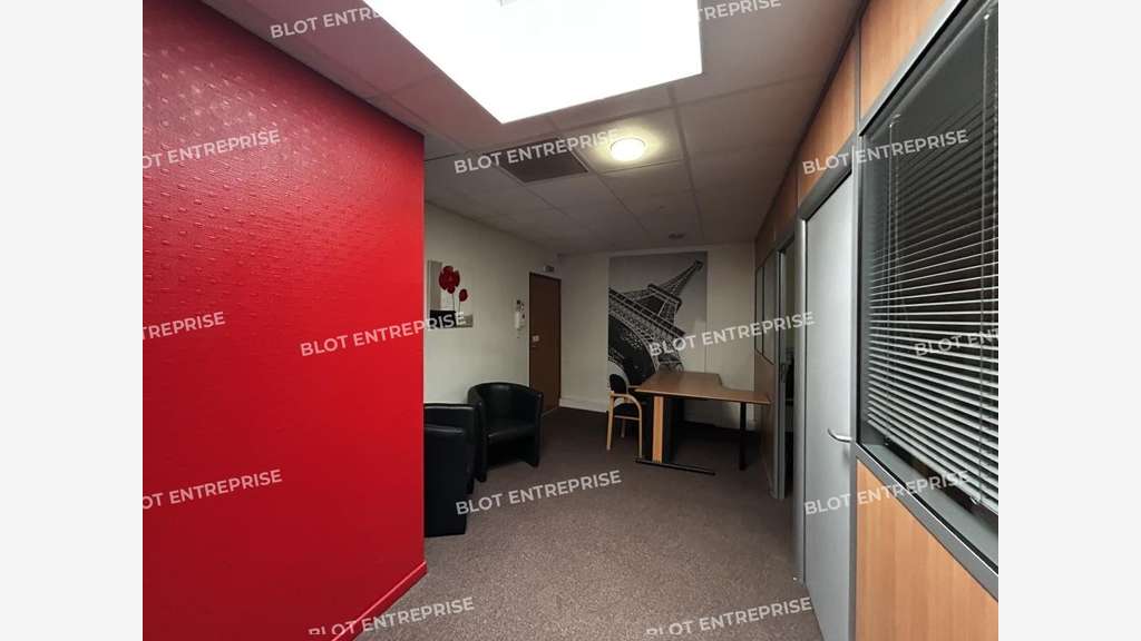 A vendre bureaux de 370m² à Carquefou