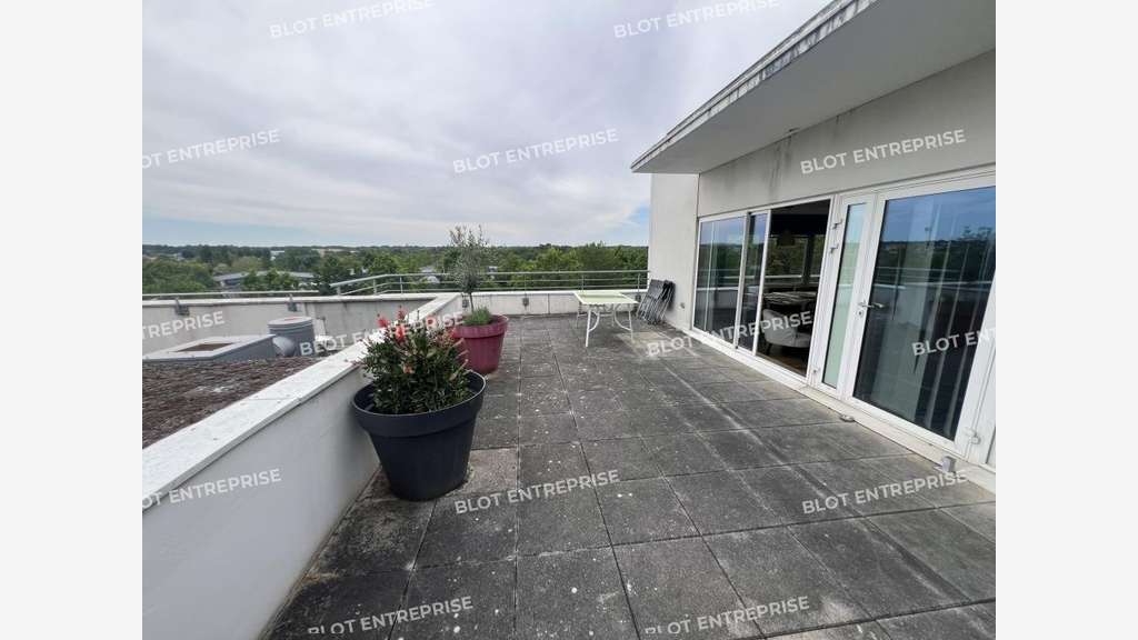 À vendre bureaux 364m² à Carquefou, La Fleuriaye