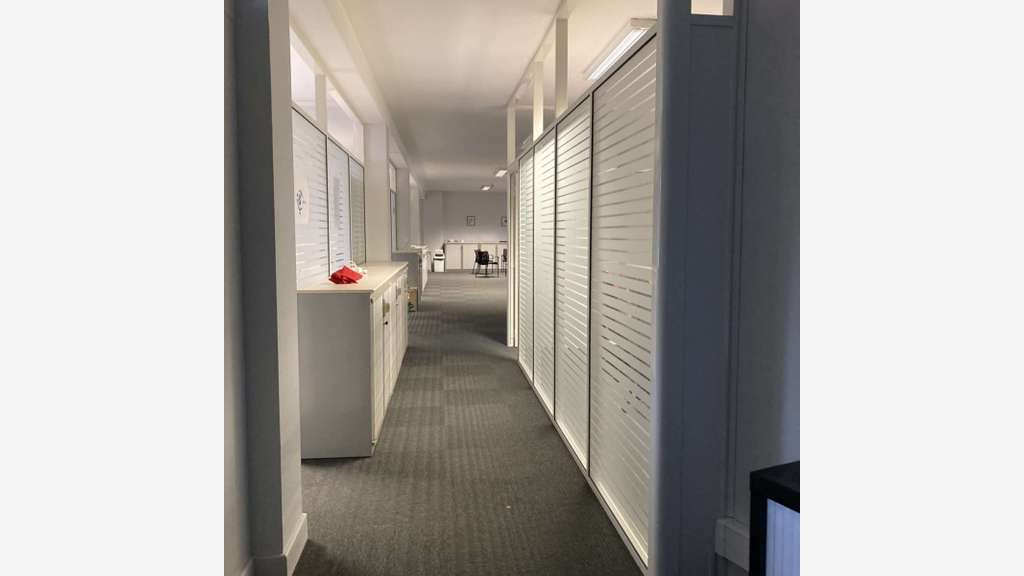À vendre bureaux rénovés 4560m² à Castres